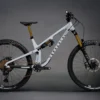 Commencal Meta V5 Staff All Mountain Bike Elite Moto Style Cloud 2024
